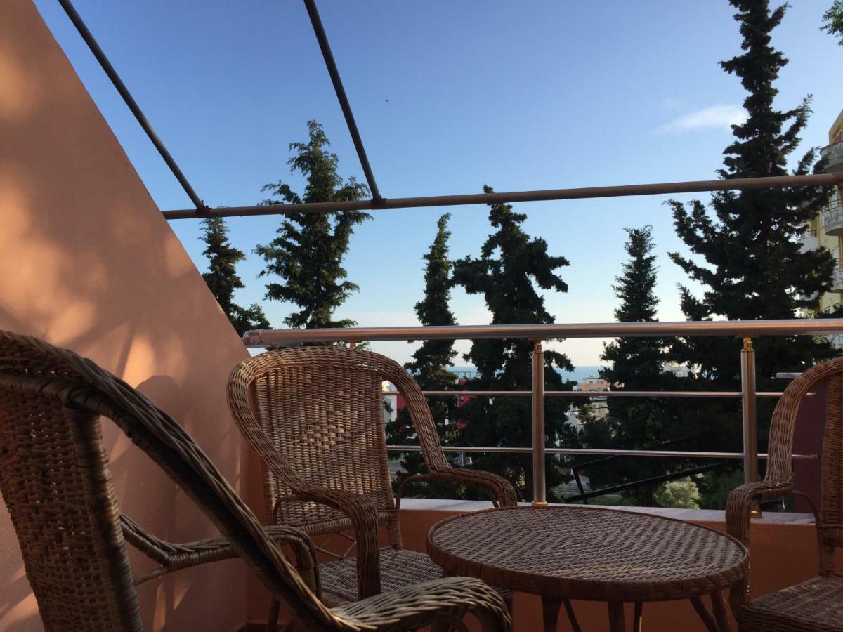 Hotel Moris Kryemëdhej Buitenkant foto
