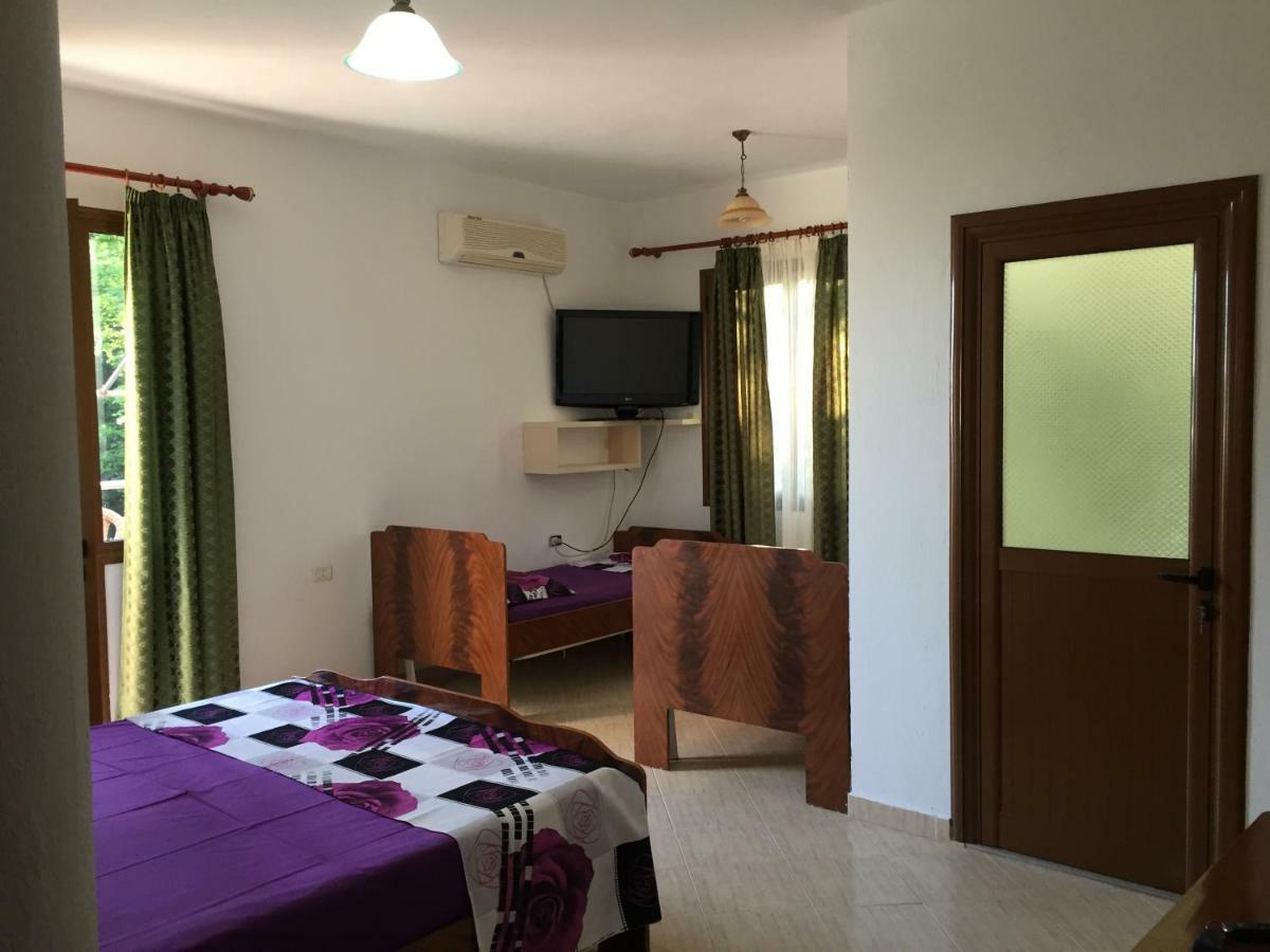 Hotel Moris Kryemëdhej Buitenkant foto