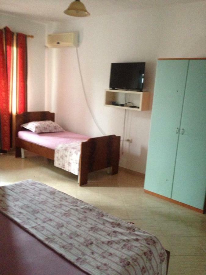 Hotel Moris Kryemëdhej Buitenkant foto